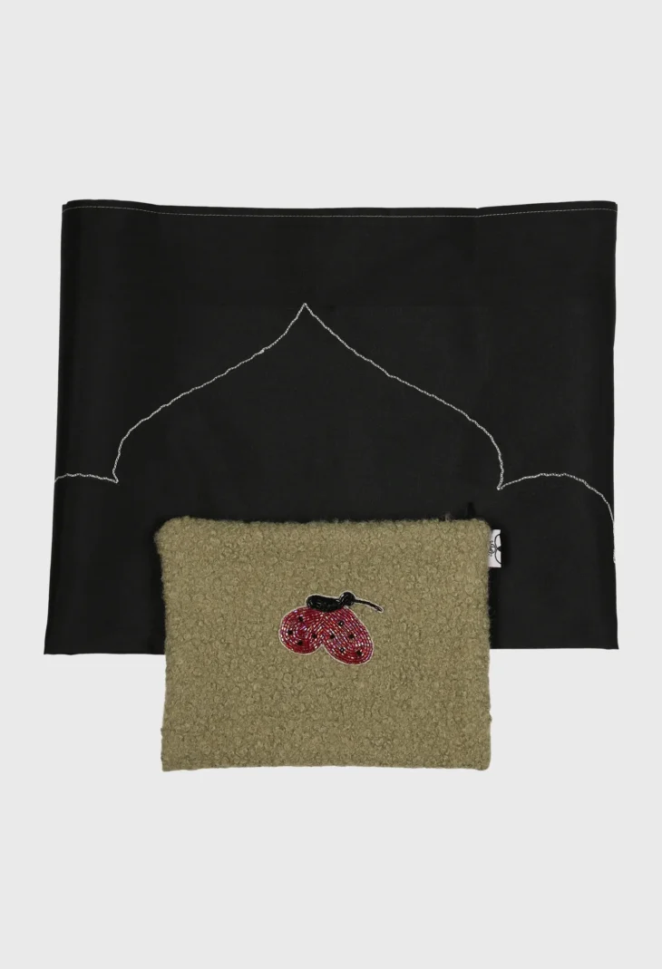 cover with sajada 20